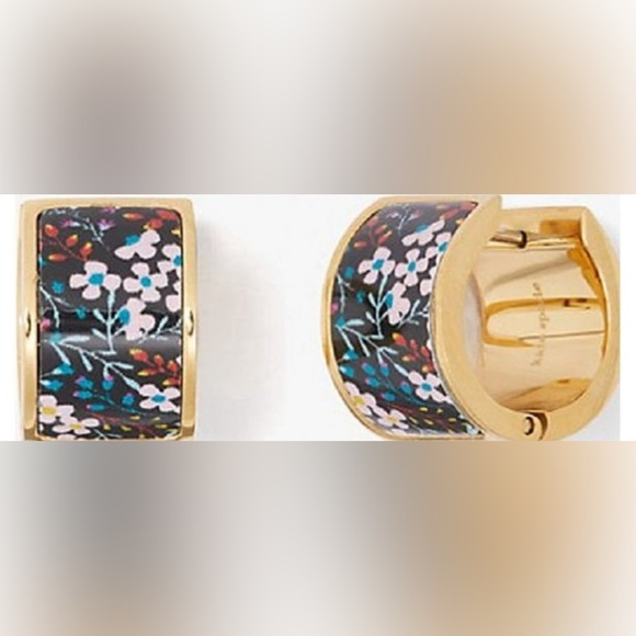 NWT ♠️ Kate Spade Heritage Flower Gold Huggie Hoop Earrings - Picture 2 of 3